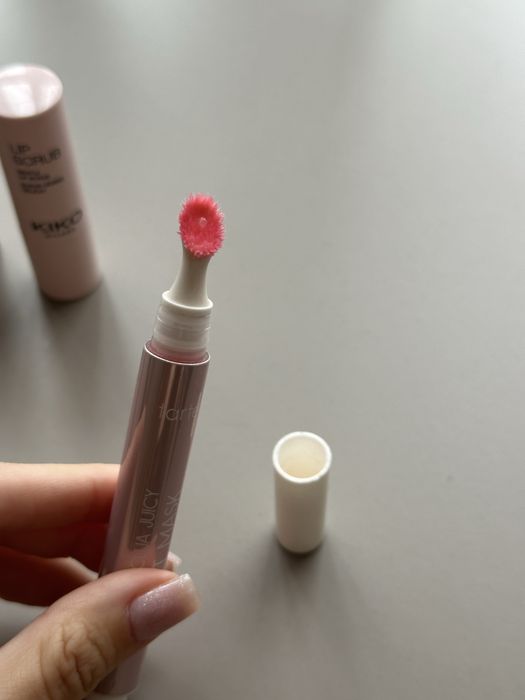 Козметика Fenty Beauty, Tarte, Kiko Milano, Clarins