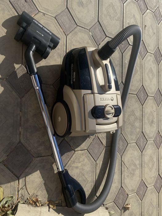 Пылесос vitek.