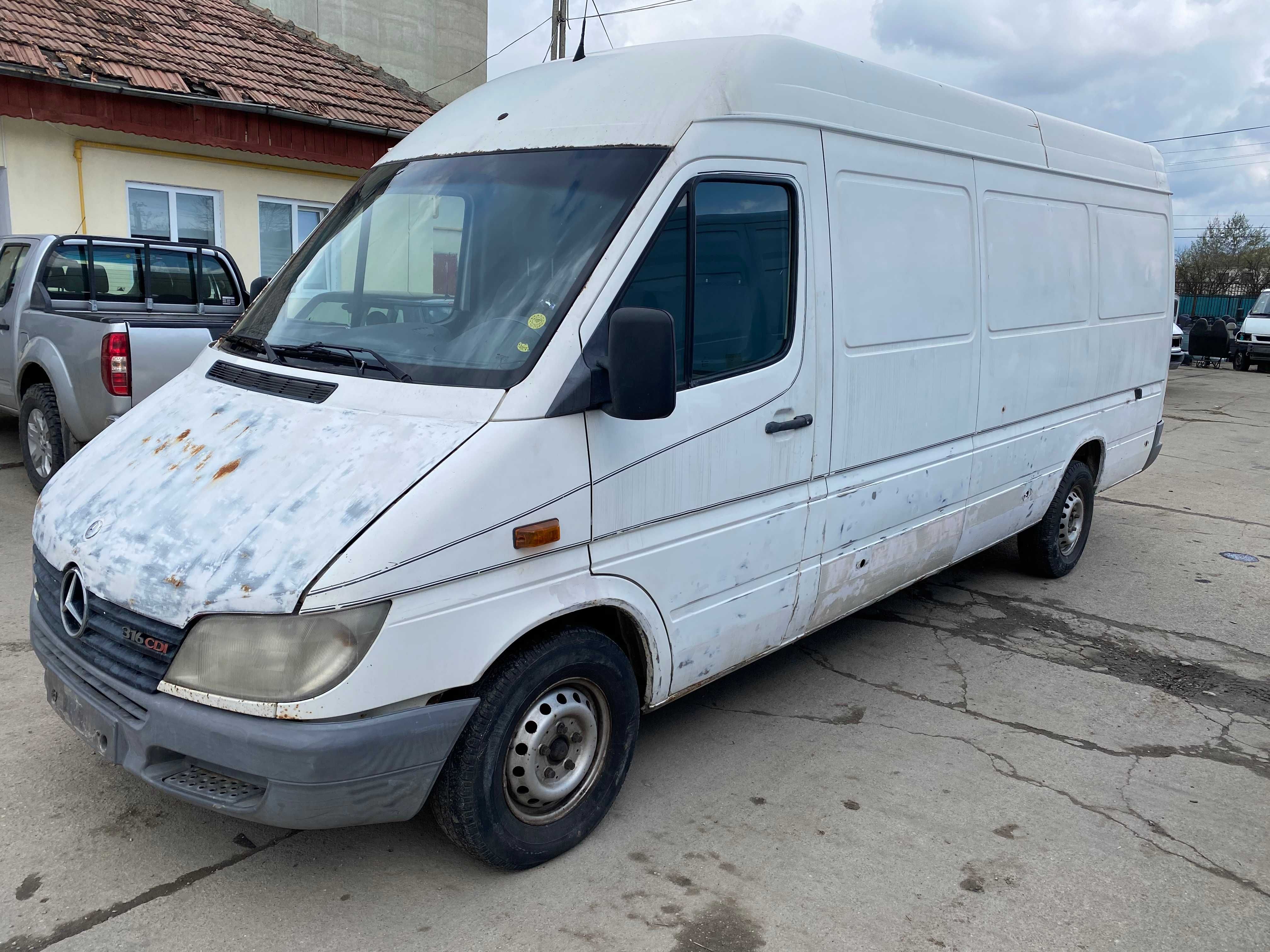 DEZMEMBREZ Mercedes SPRINTER 216 316 416 CDI Automat 2003