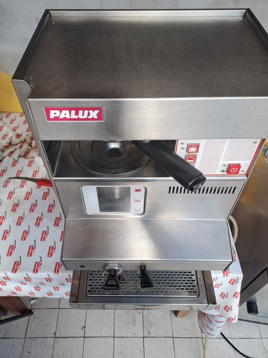 Expresor cafea cu rezervor pt 10-20cafele face si ceai ideal pt evenim