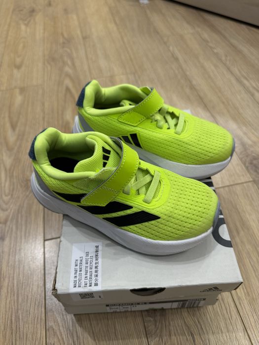 Кроссовки детские размер 25, 28