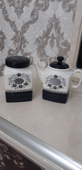 Продам новый чайник и банку для специй