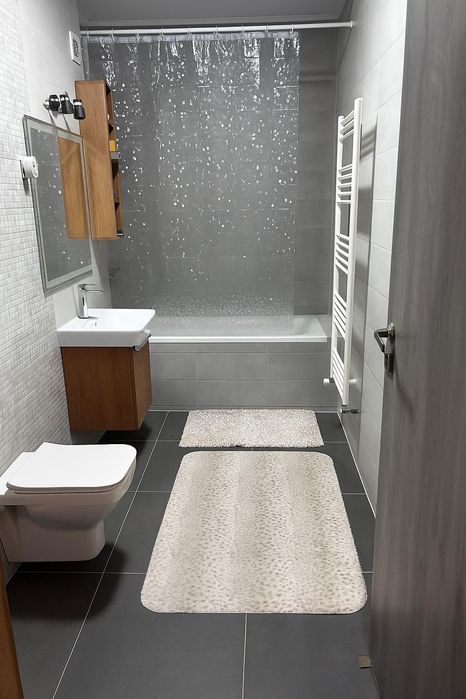 Se închiriază apartament cu 2 camere