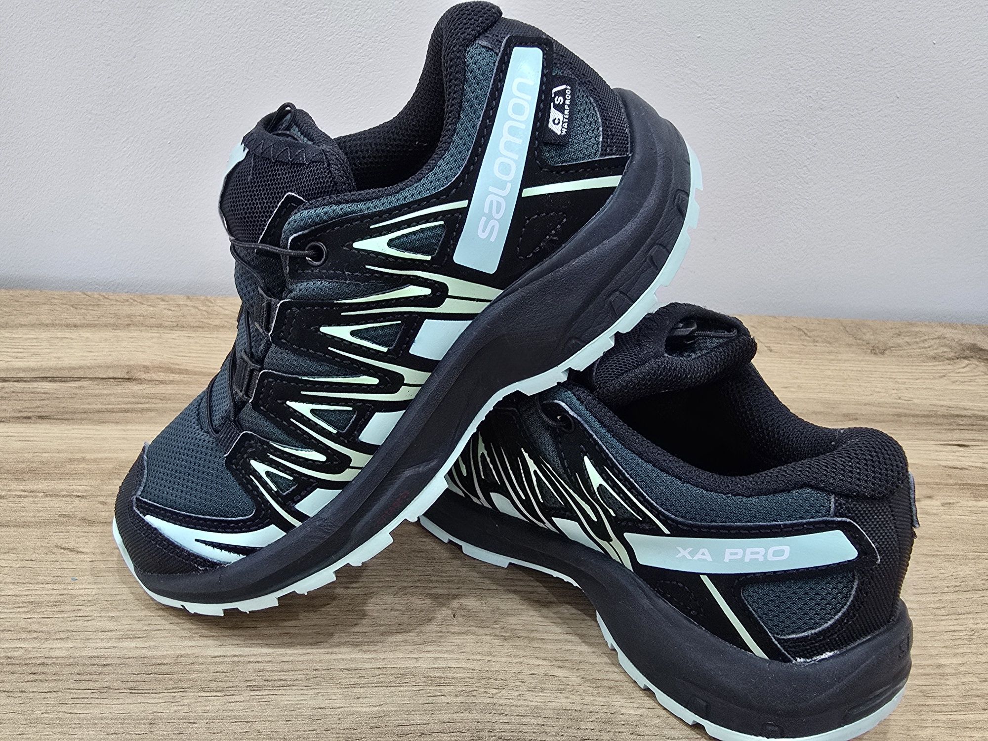 Туристически обувки Salomon 32