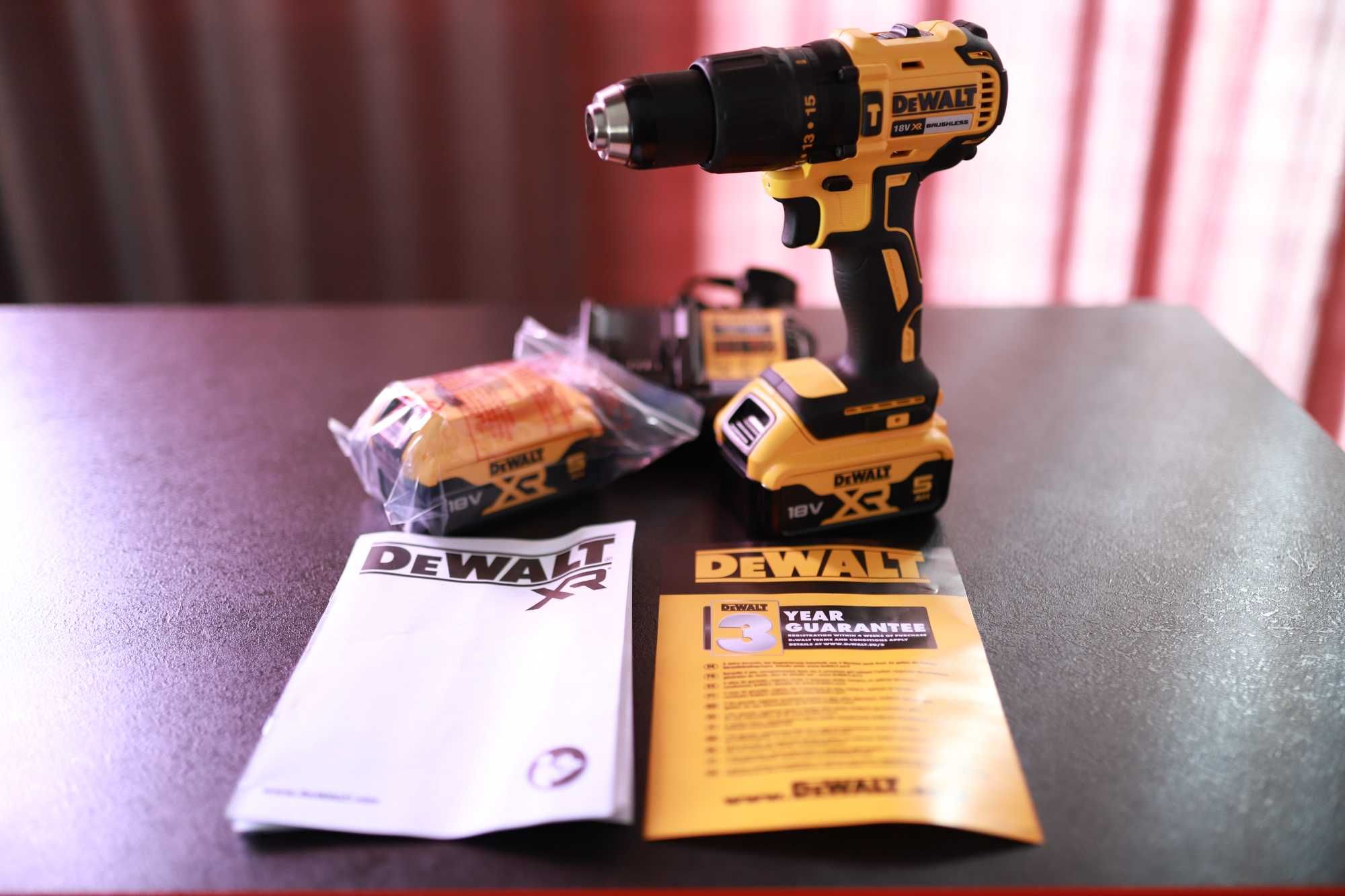 DeWALT комбинирана дрелка с две батерии  от 5 ампера