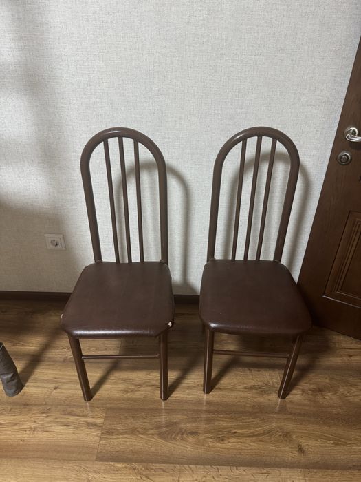 Стулья крепкие устойчивые