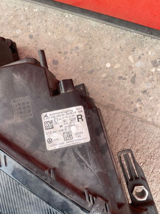 Vw Touran Full led десен лед фар фарове