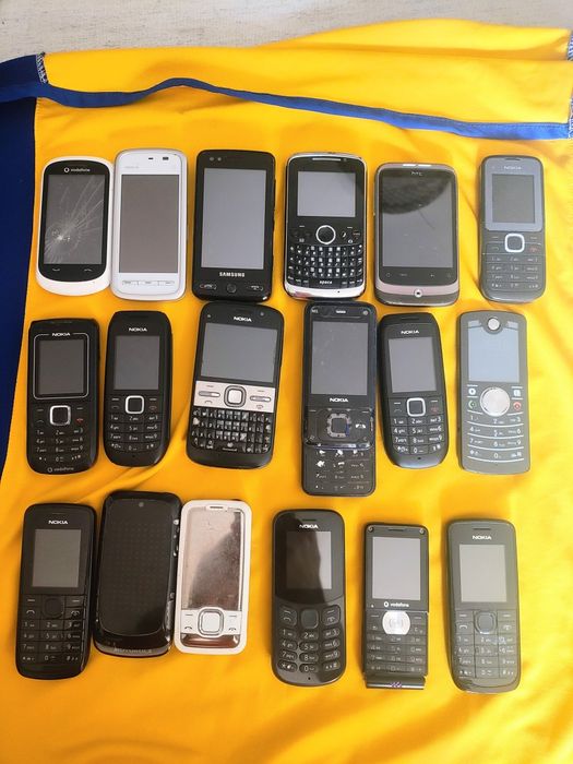Lot de telefoane pt piese ( majoritatea funcționale)