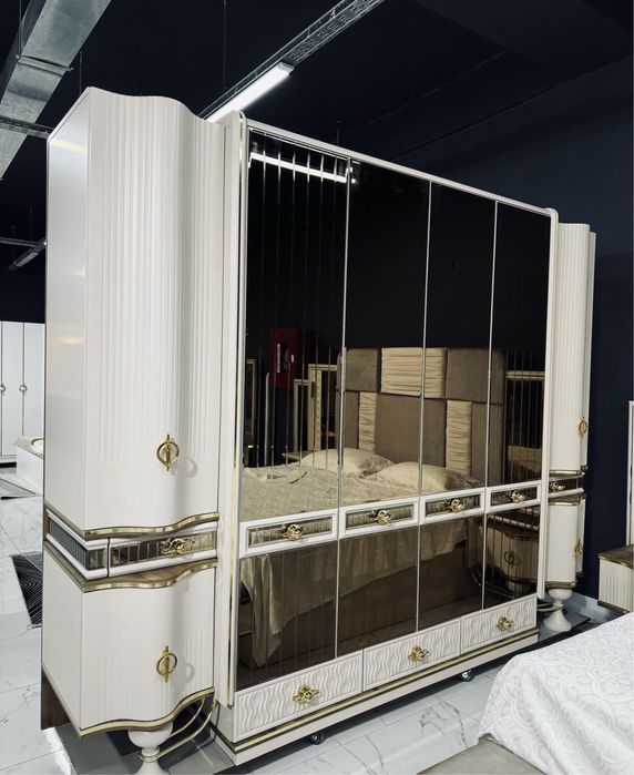 Спальный гарнитур