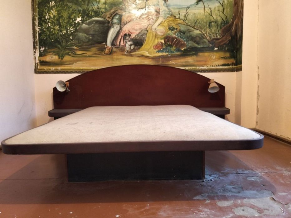 Продаю спальную куровать б/у