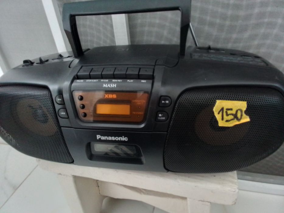 Radio panasonic portabil