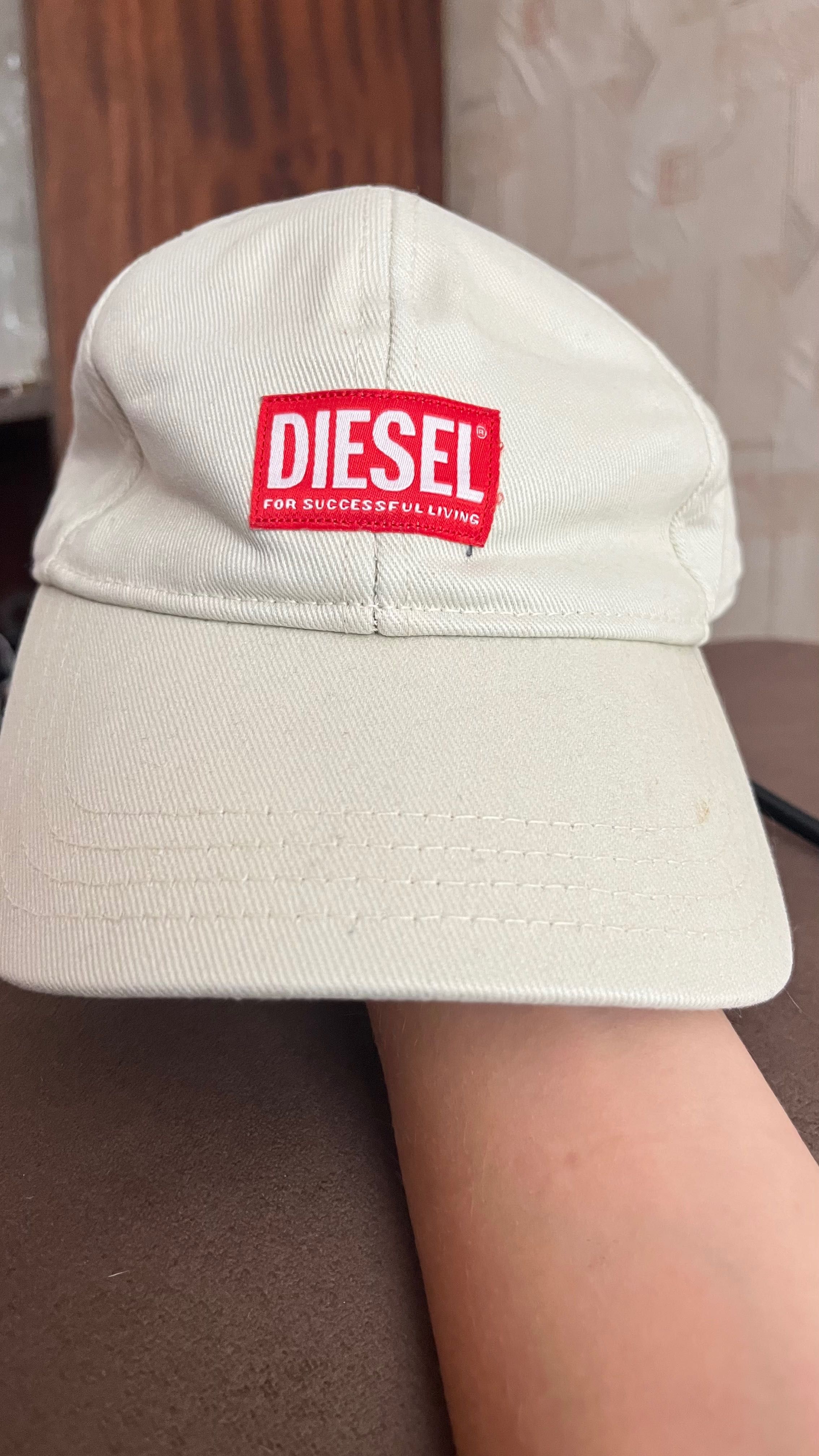 Оригинална шапка DIESEL размер 01 екрю