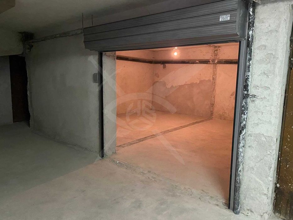 Продава се Гараж / Паркомясто в Пловдив, Център - 35 кв.м за 1000 €/кв.м - Снимка #3