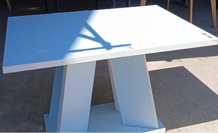 rattan masa de living extensibila , alba , cu folie  , design modern