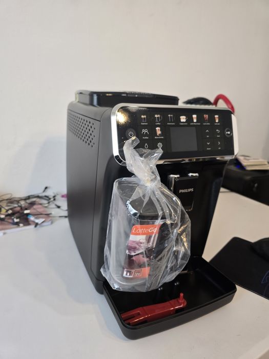 Espressor Philips seria 5500 LatteGo Ep5541.50