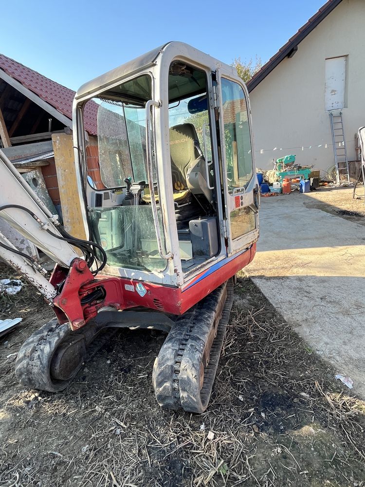 Vand miniexcavator takeuchi 2,8 tone