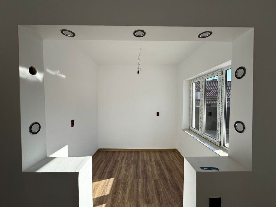 Casa Petroșani ~ 310 mp ~ Garaj ~ Curte Mare