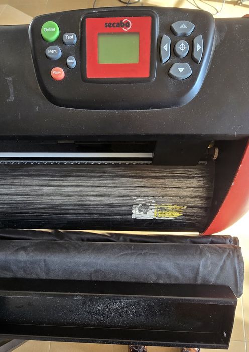 Плотер за печат и рязане на материалы SECABO