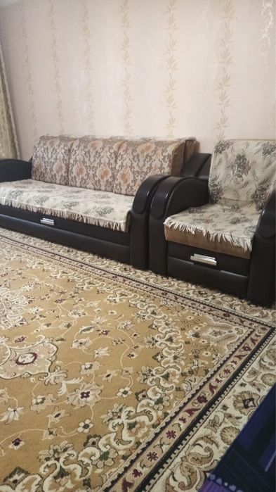 Продам диван с креслом