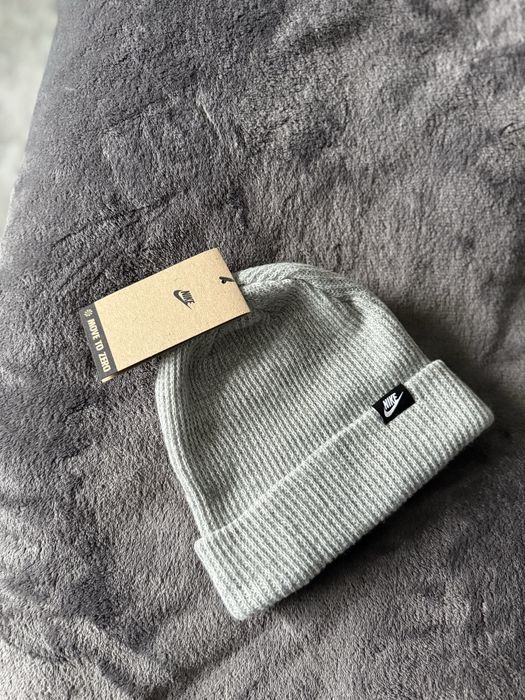 Nike caciula unisex gri cu logo mic marime OS noua originala