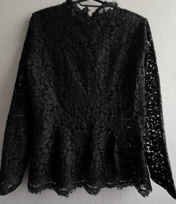 Bluziță dantelă neagră