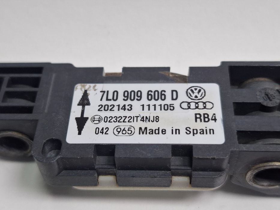 Senzor impact VOLKSWAGEN TOUAREG 7LA, 7L6, 7L7 2002 - 20132.5 R5 TDI B