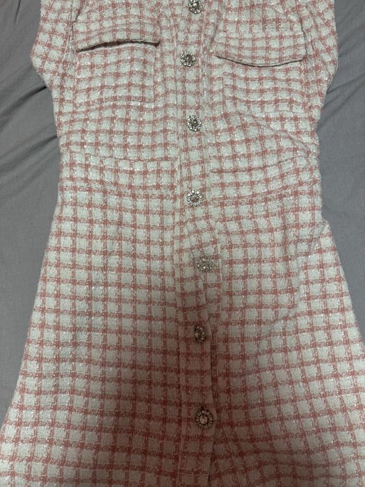 Рокля от букле по тялото