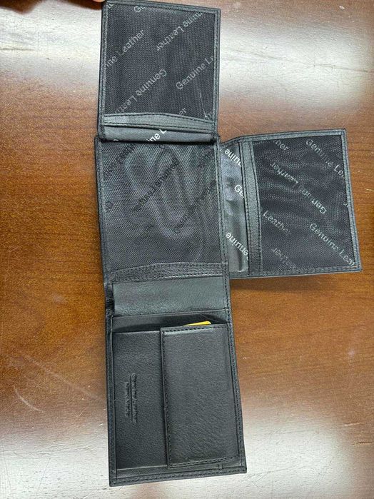 Портфейли и визитници от естествена кожа