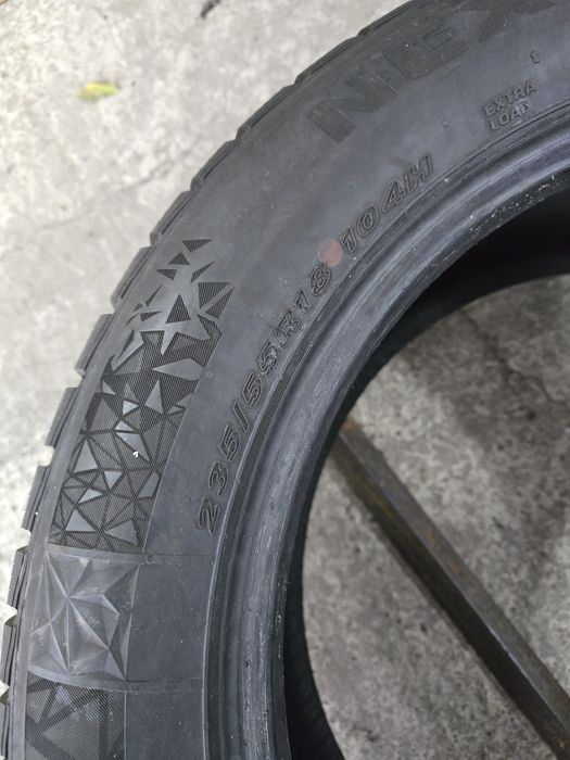 2 Броя 235/55/18 Nexen 6,5mm 23dot