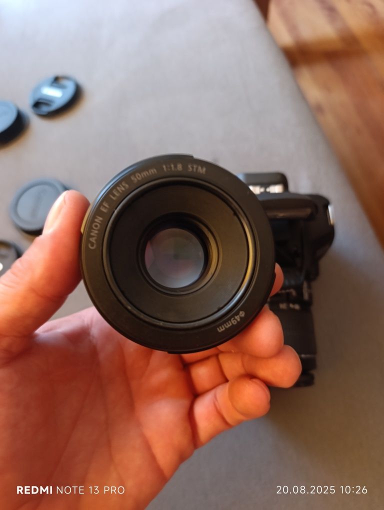 Canon eos 2000d  БАРТЕР