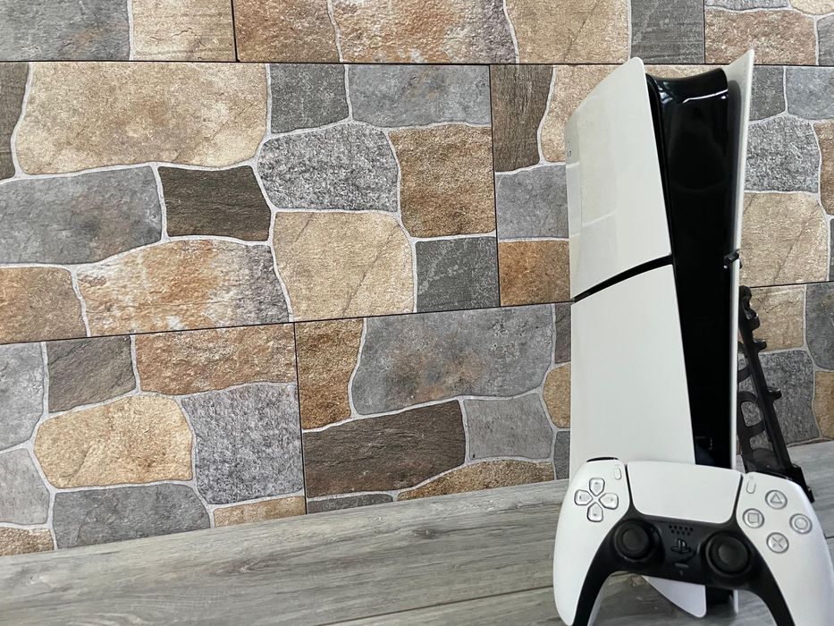 Vand PlayStation 5 in stare foarte buna