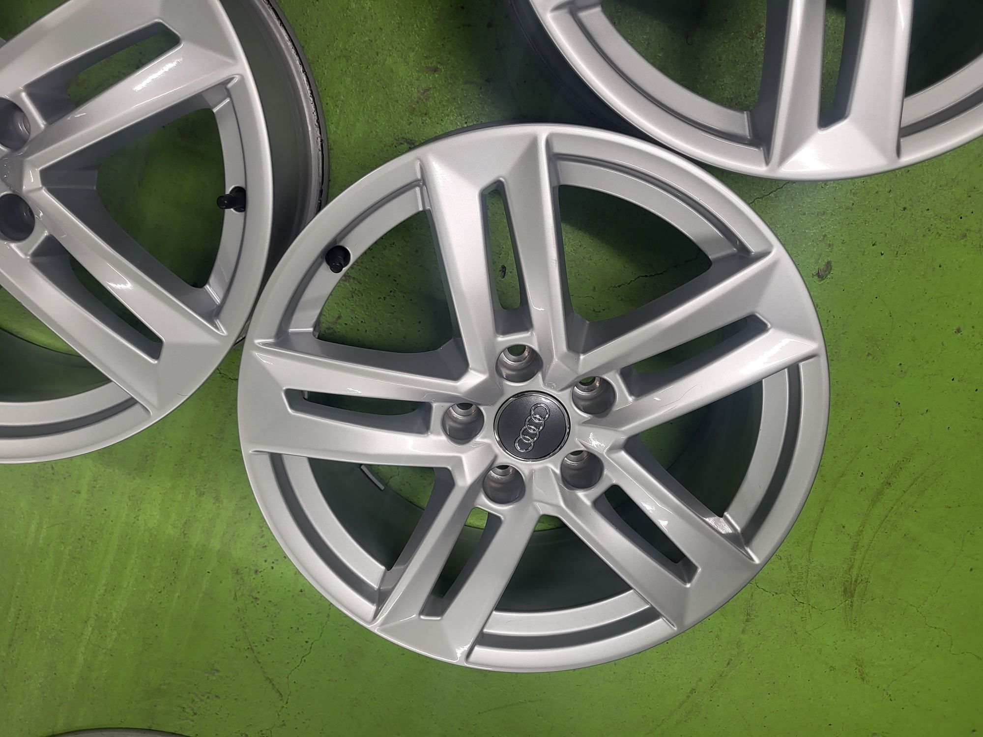 17 5x112 Audi A4 B8 A3 лети джанти 5х112