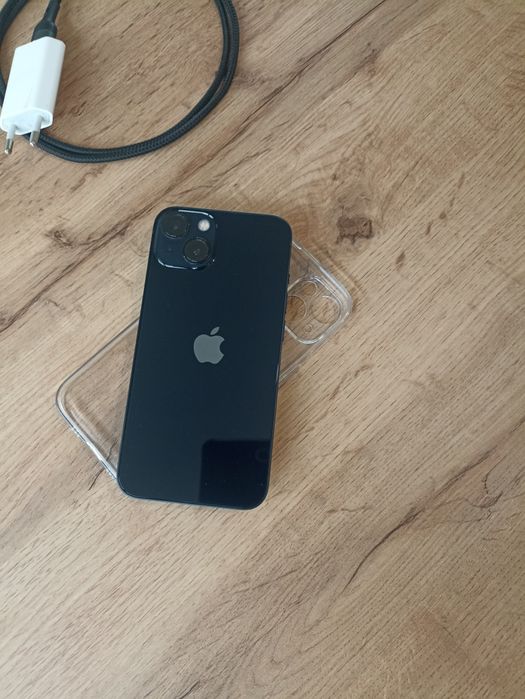 Продавам IPhone 13 128GB