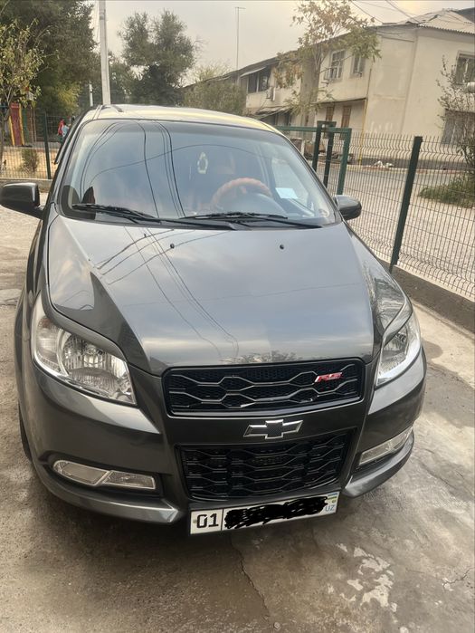 Продаю свою Nexia 3 LT