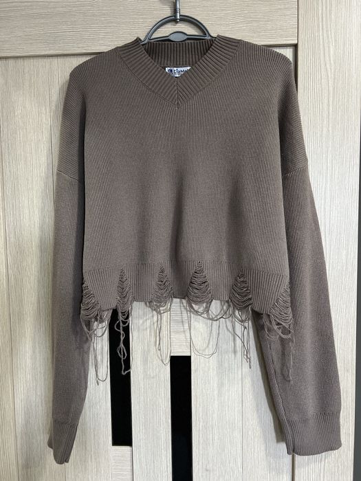 Продаю теплую кофту рванку