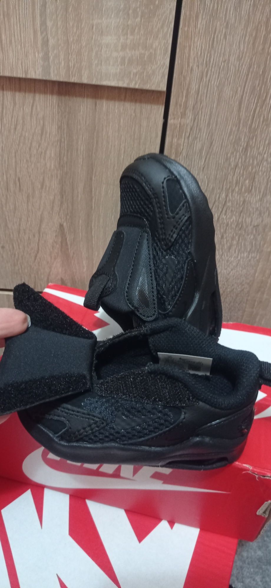 Nike - Pantofi sport cu insertii de piele Air Max Bolt, Negru, 19.5
