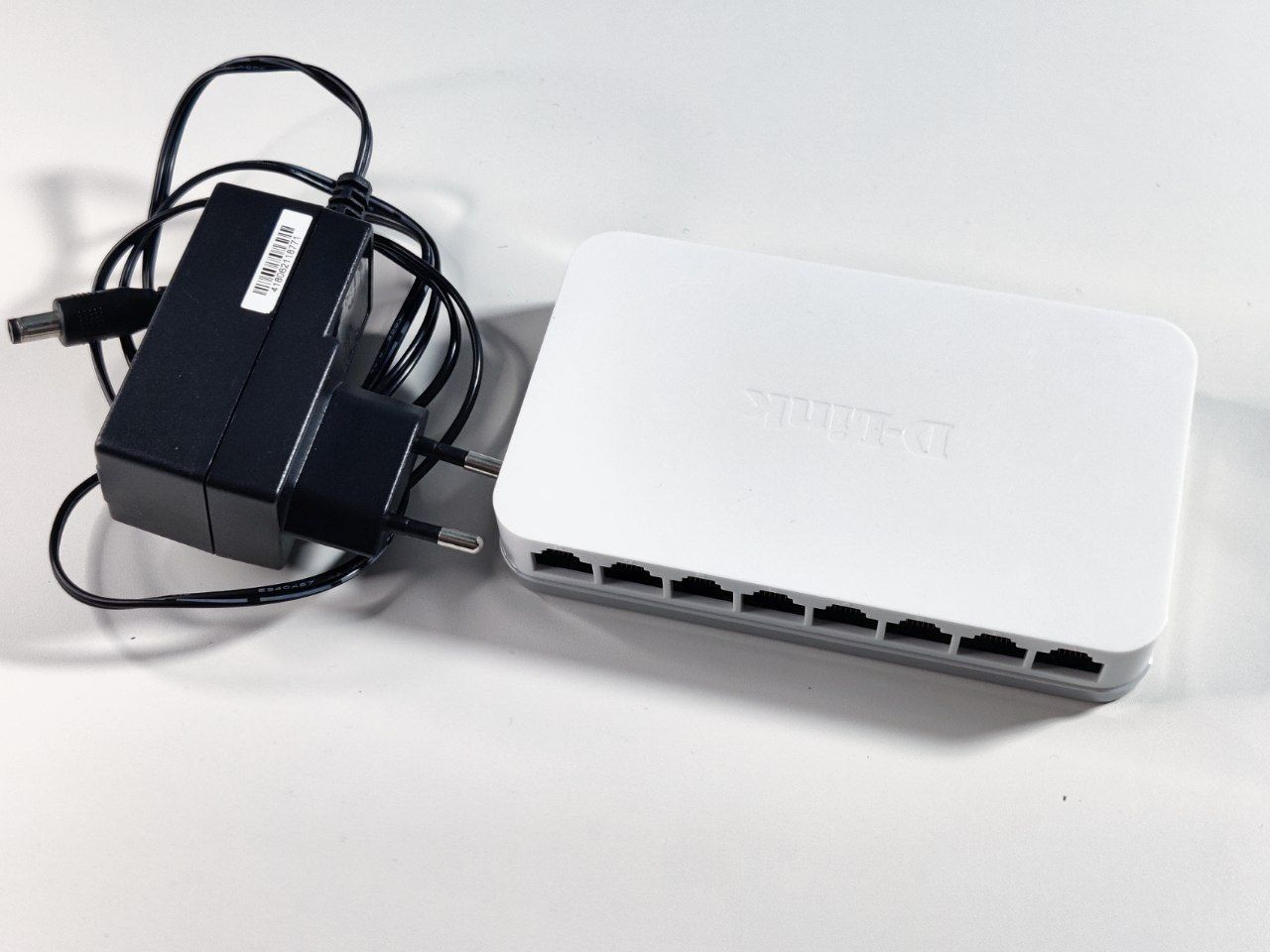8-портовый гигабитный свитч D-Link DGS-1008A
