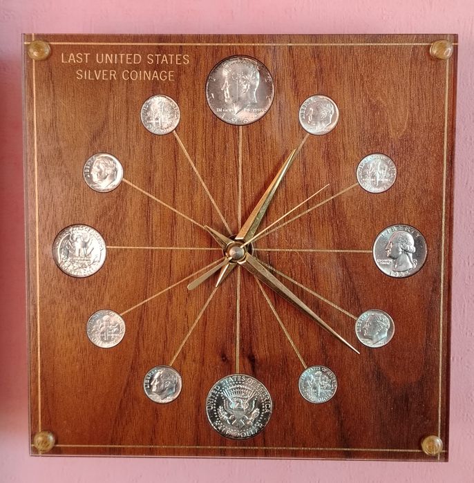 Часовник със сребърни американски монети от 1964г.