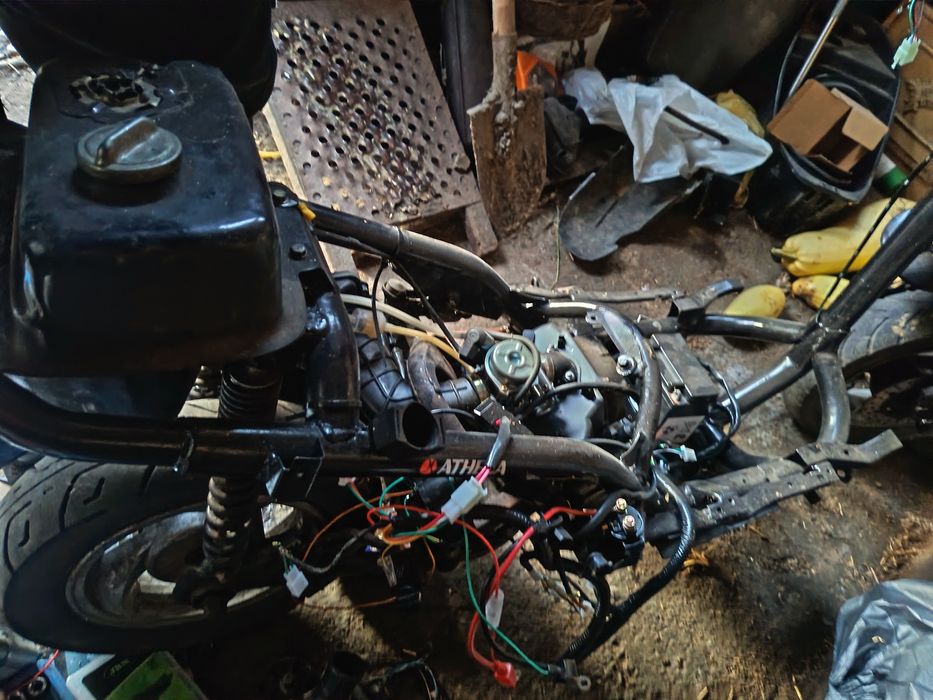 Vând scuter defect Urgent !!!