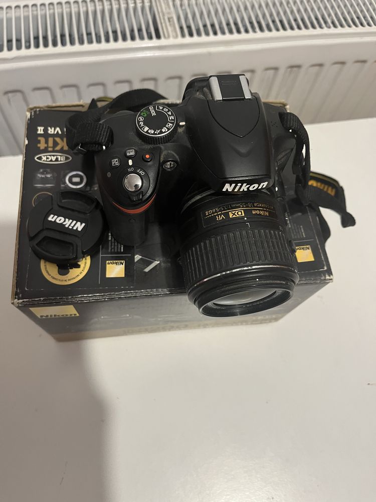 VAND aparat de fotografiat Nikos D3200 18-55mm VR Kit