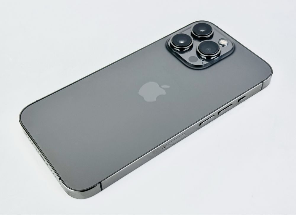 Apple iPhone 13 Pro 256GB Graphite Отличен!