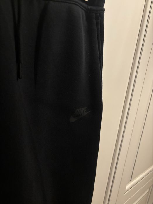 Pantaloni nike tech