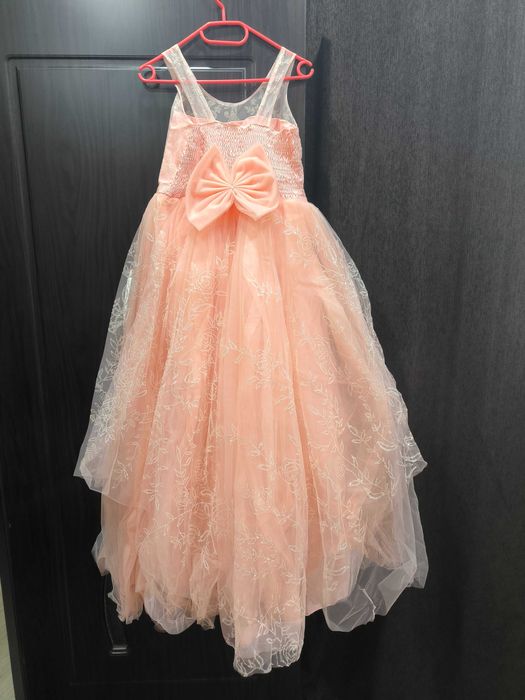 Детска рокля за официален повод