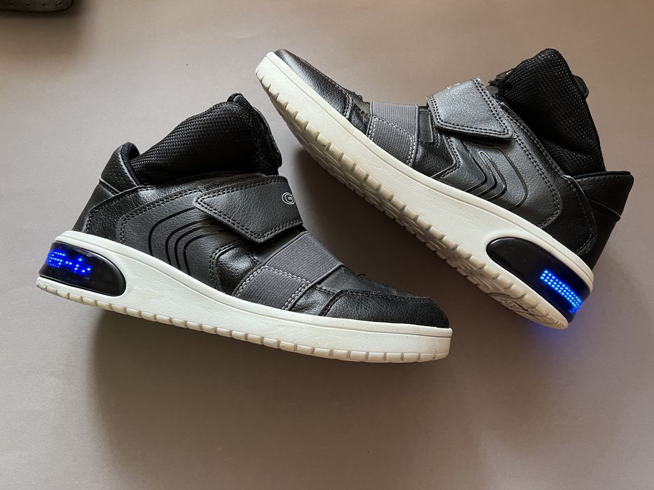 Ghete adidasi Geox led negri