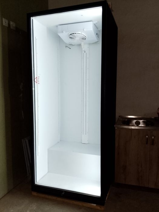 Витринный холодильник