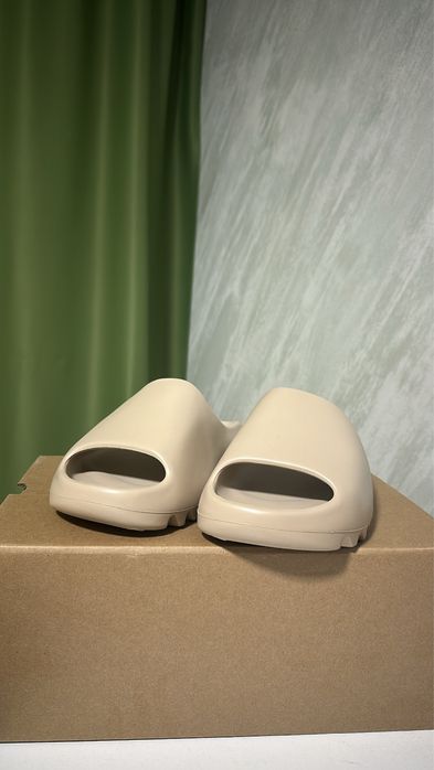 Adidas Yeezy Slide Bone