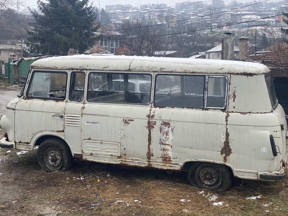 Баркас Б1000 пътнически