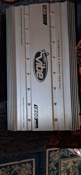 Subwoofer auto,stație auto