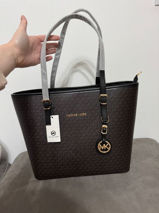 Vand geanta noua Michael Kors
