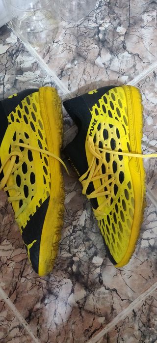 Ghete fotbal Puma, Pantaloni trening Babolat dama L Nou